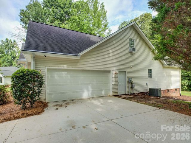 1527 Lavington Court, Gastonia, NC 28056