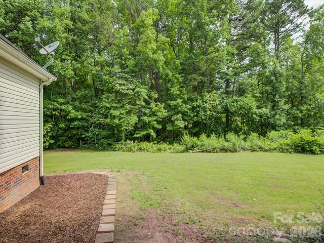 1527 Lavington Court, Gastonia, NC 28056