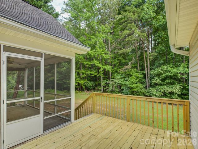 1527 Lavington Court, Gastonia, NC 28056