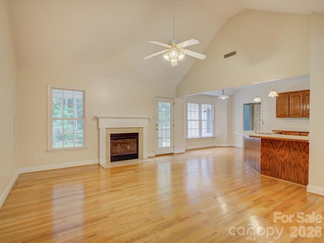1527 Lavington Court, Gastonia, NC 28056