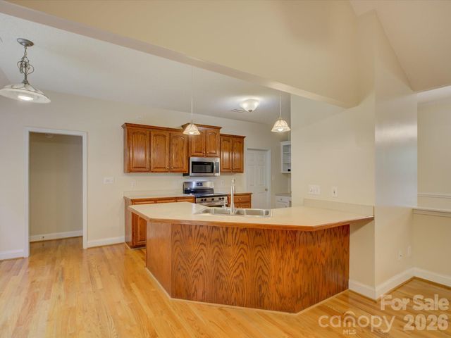 1527 Lavington Court, Gastonia, NC 28056