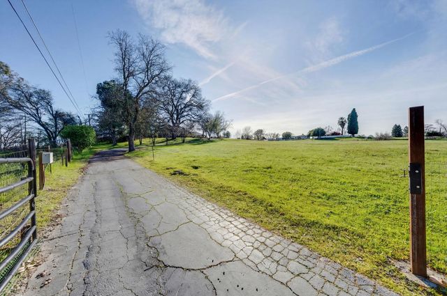 9144 Cherry Ave, Orangevale, CA 95662