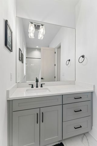 217 Taylor St, Nashville, TN 37208