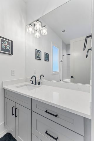 217 Taylor St, Nashville, TN 37208