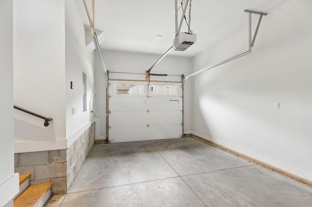 217 Taylor St, Nashville, TN 37208