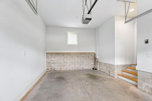 217 Taylor St, Nashville, TN 37208