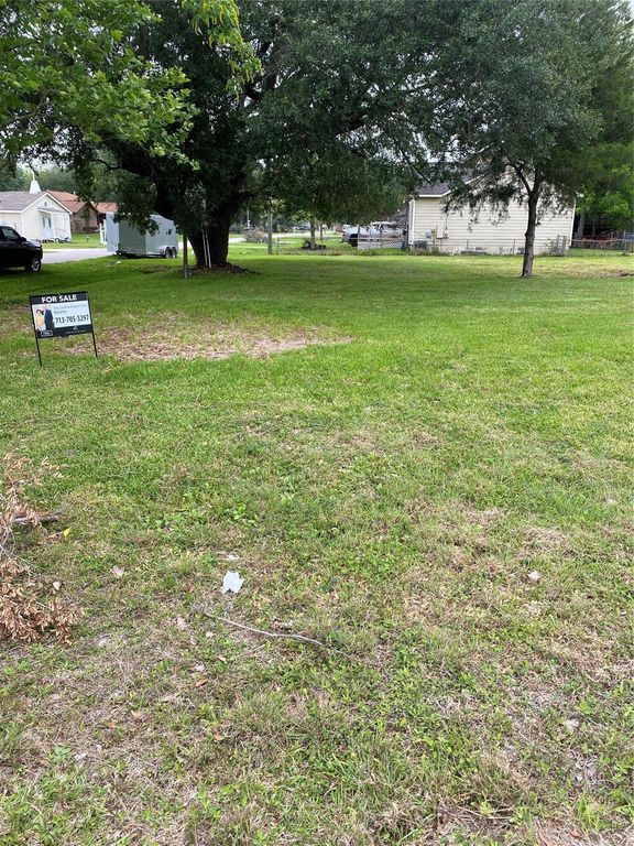 6914 Mike Street, Hitchcock, TX 77539