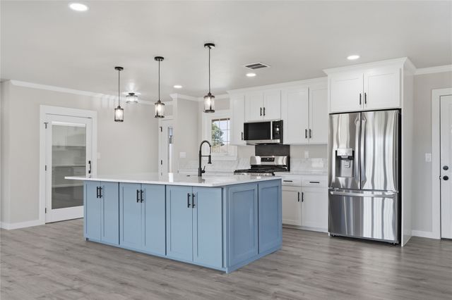 9412 E 40th Place, Tulsa, OK 74145