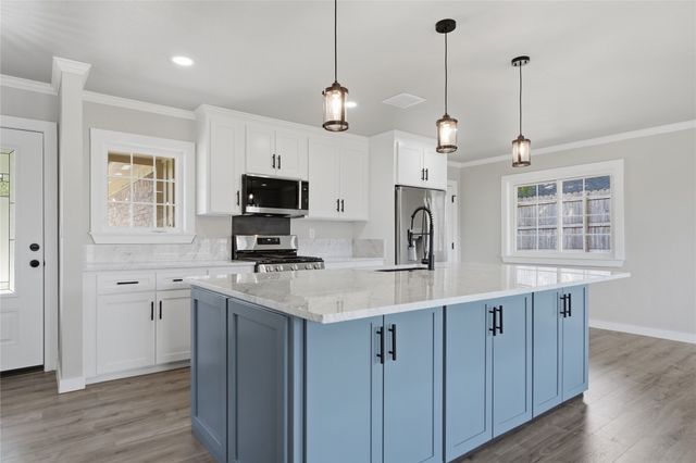 9412 E 40th Place, Tulsa, OK 74145