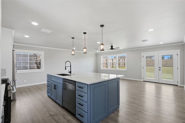 9412 E 40th Place, Tulsa, OK 74145
