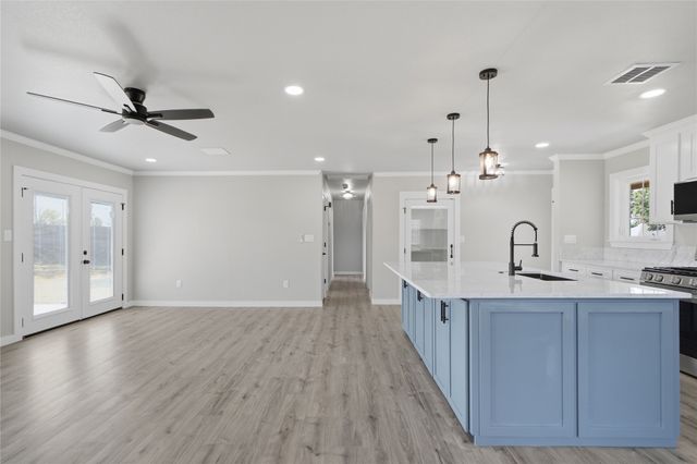 9412 E 40th Place, Tulsa, OK 74145