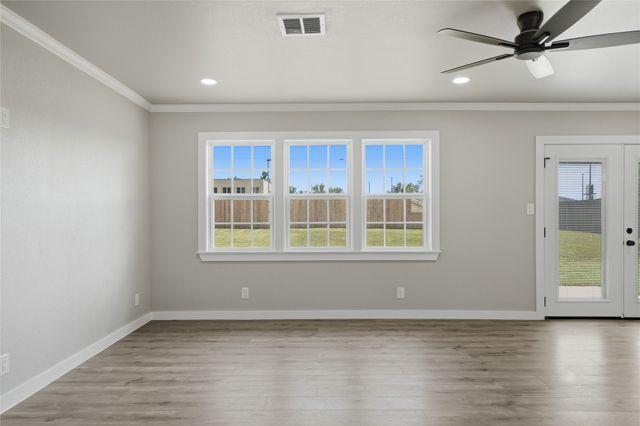 9412 E 40th Place, Tulsa, OK 74145