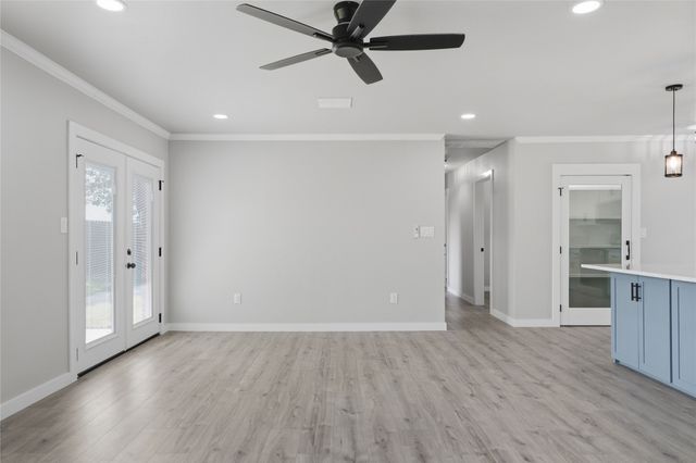9412 E 40th Place, Tulsa, OK 74145