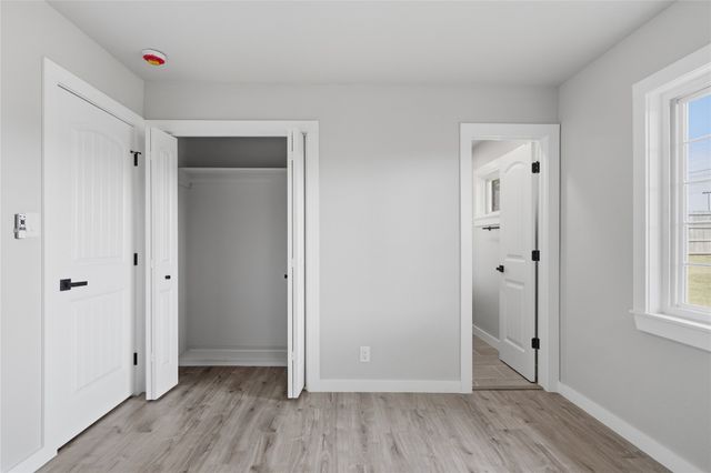 9412 E 40th Place, Tulsa, OK 74145