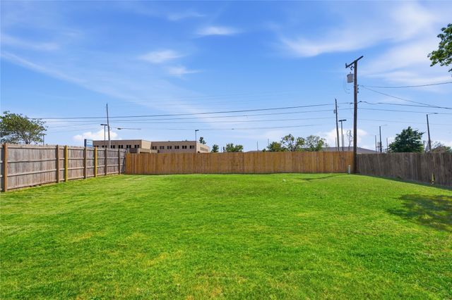 9412 E 40th Place, Tulsa, OK 74145