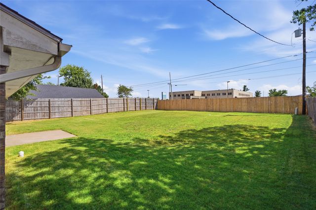 9412 E 40th Place, Tulsa, OK 74145