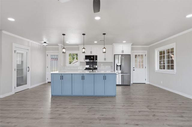 9412 E 40th Place, Tulsa, OK 74145