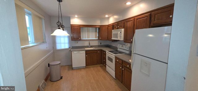 2602 S CAMAC ST, Philadelphia, PA 19148