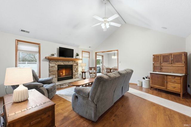 5516 Newland Place, Fort Wayne, IN 46835