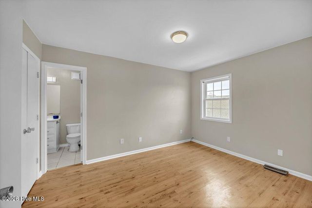 215 Atlanta Avenue Apt 3c, Carolina Beach, NC 28428