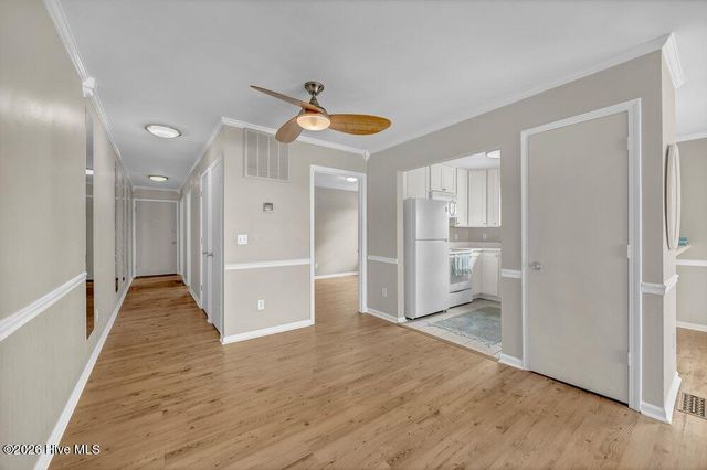 215 Atlanta Avenue Apt 3c, Carolina Beach, NC 28428