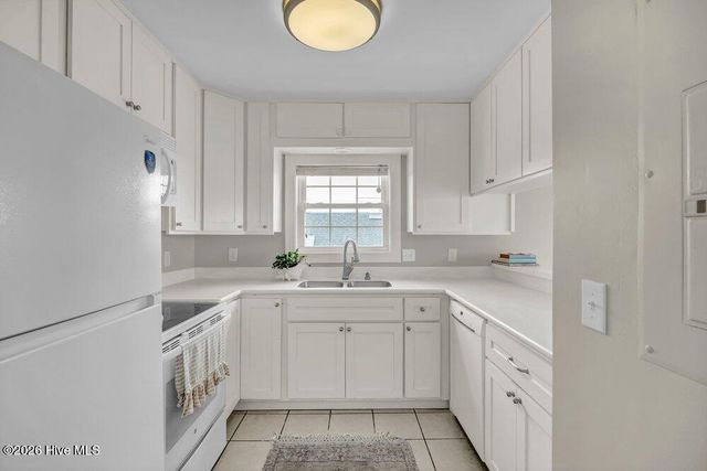 215 Atlanta Avenue Apt 3c, Carolina Beach, NC 28428