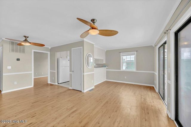 215 Atlanta Avenue Apt 3c, Carolina Beach, NC 28428