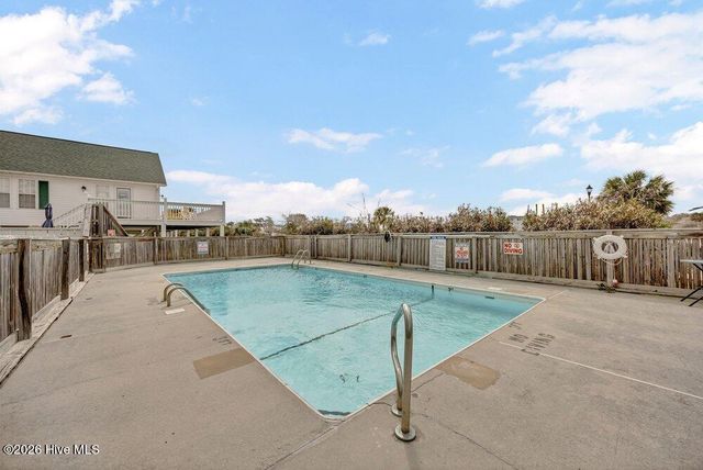 215 Atlanta Avenue Apt 3c, Carolina Beach, NC 28428