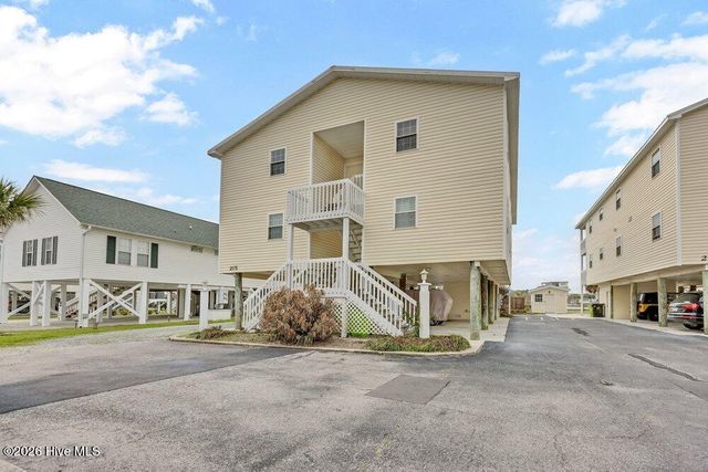 215 Atlanta Avenue Apt 3c, Carolina Beach, NC 28428