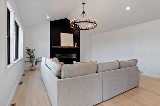 3379 GLENDALE AVENUE, Green Bay, WI 54313