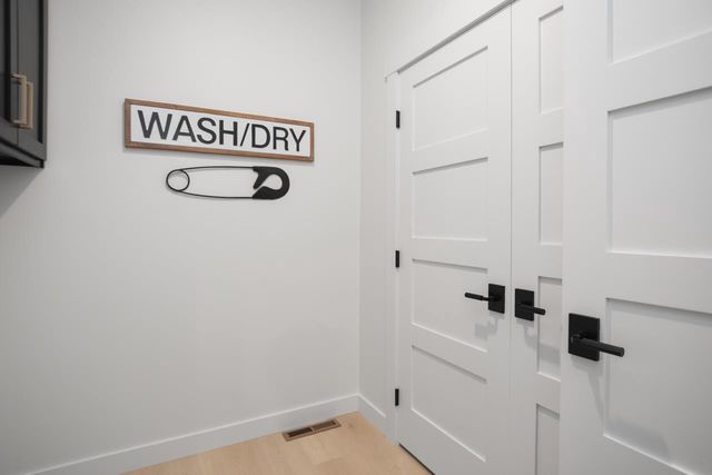 3379 GLENDALE AVENUE, Green Bay, WI 54313