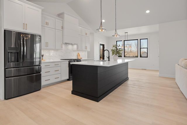 3379 GLENDALE AVENUE, Green Bay, WI 54313