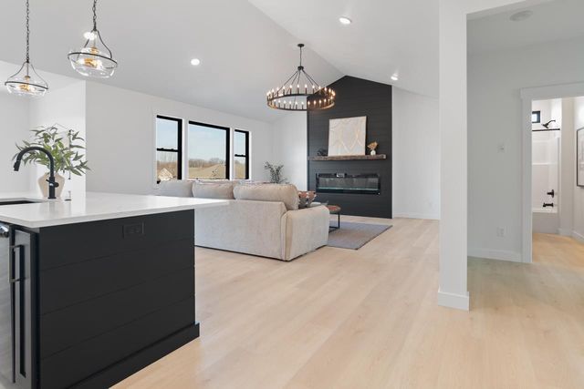 3379 GLENDALE AVENUE, Green Bay, WI 54313