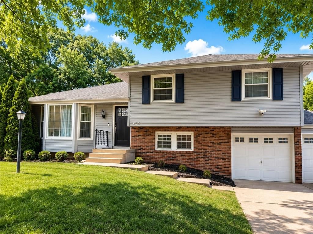 814 NE Mulberry Street, Lee's Summit, MO 64086