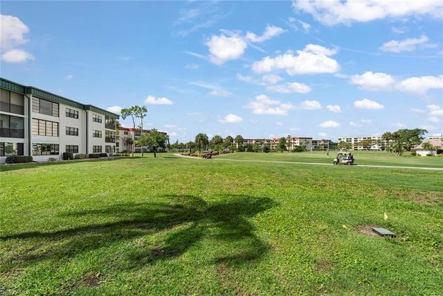 1747 Pebble Beach DR 113, Fort Myers, FL 33907