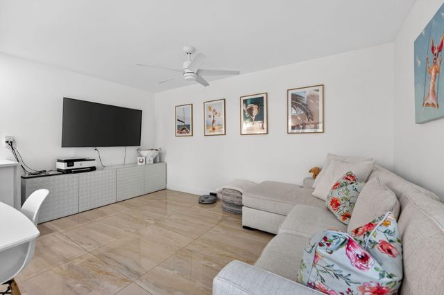 349 Seneca Lane, Boca Raton, FL 33487