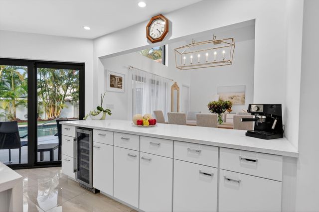 349 Seneca Lane, Boca Raton, FL 33487