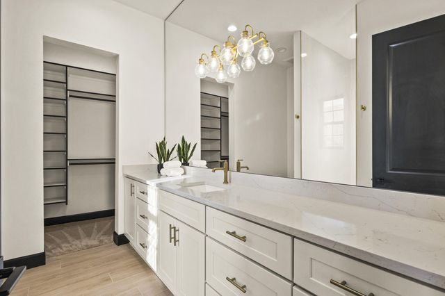 7805 Aguila Street NW, Albuquerque, NM 87120