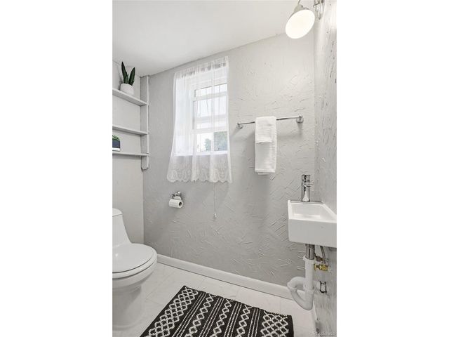 16109 E Montana Pl, Aurora, CO 80017
