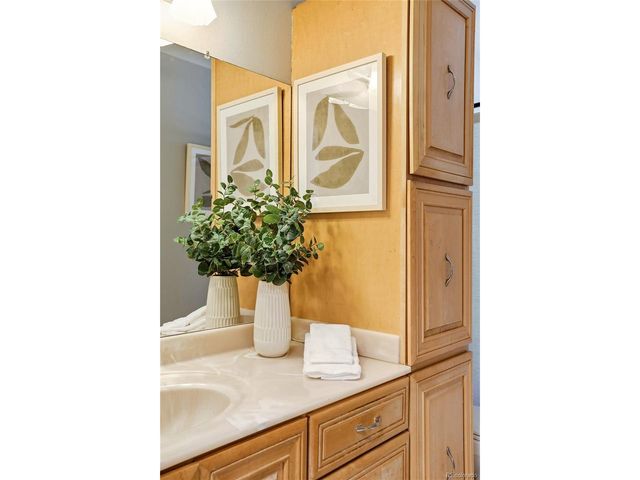 16109 E Montana Pl, Aurora, CO 80017