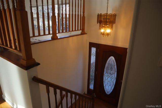 55 Oakland Avenue, Central Valley, NY 10917