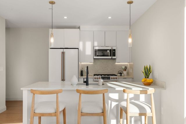 100 Lincoln Street 304, Boston, MA 02135