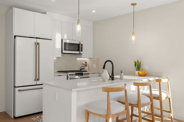 100 Lincoln Street 304, Boston, MA 02135