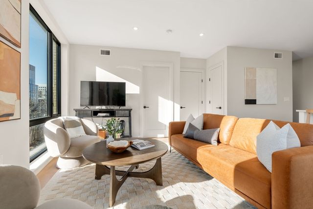 100 Lincoln Street 304, Boston, MA 02135