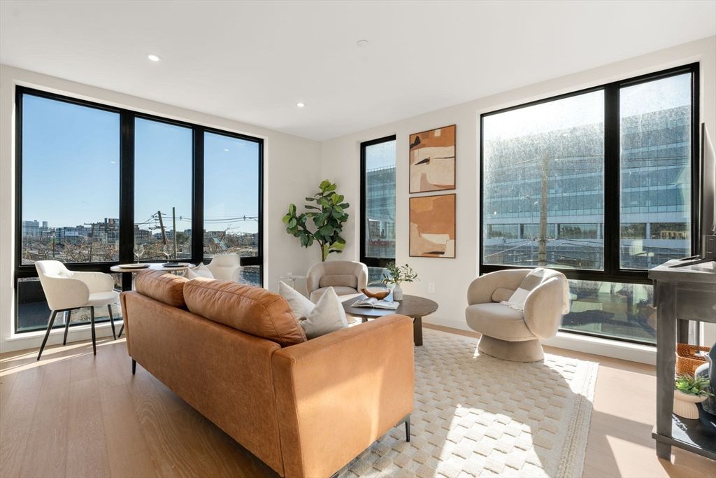 100 Lincoln Street 304, Boston, MA 02135