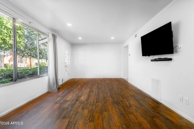 1417 N 44th Street, Phoenix, AZ 85008