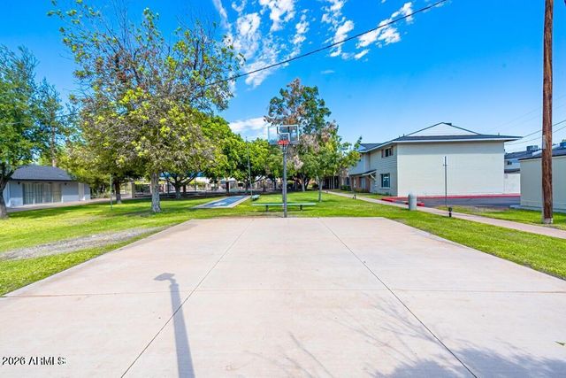1417 N 44th Street, Phoenix, AZ 85008