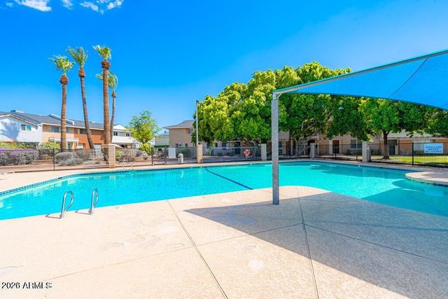 1417 N 44th Street, Phoenix, AZ 85008