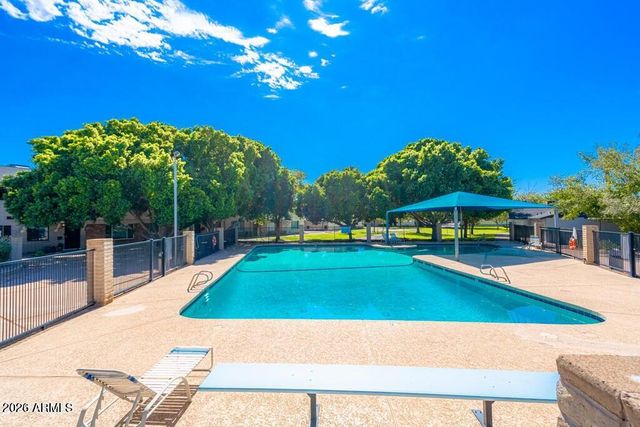 1417 N 44th Street, Phoenix, AZ 85008