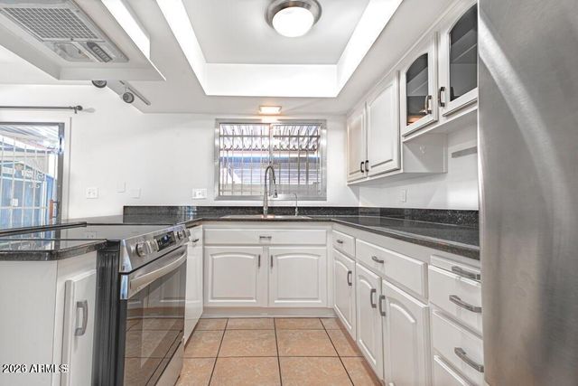 1417 N 44th Street, Phoenix, AZ 85008